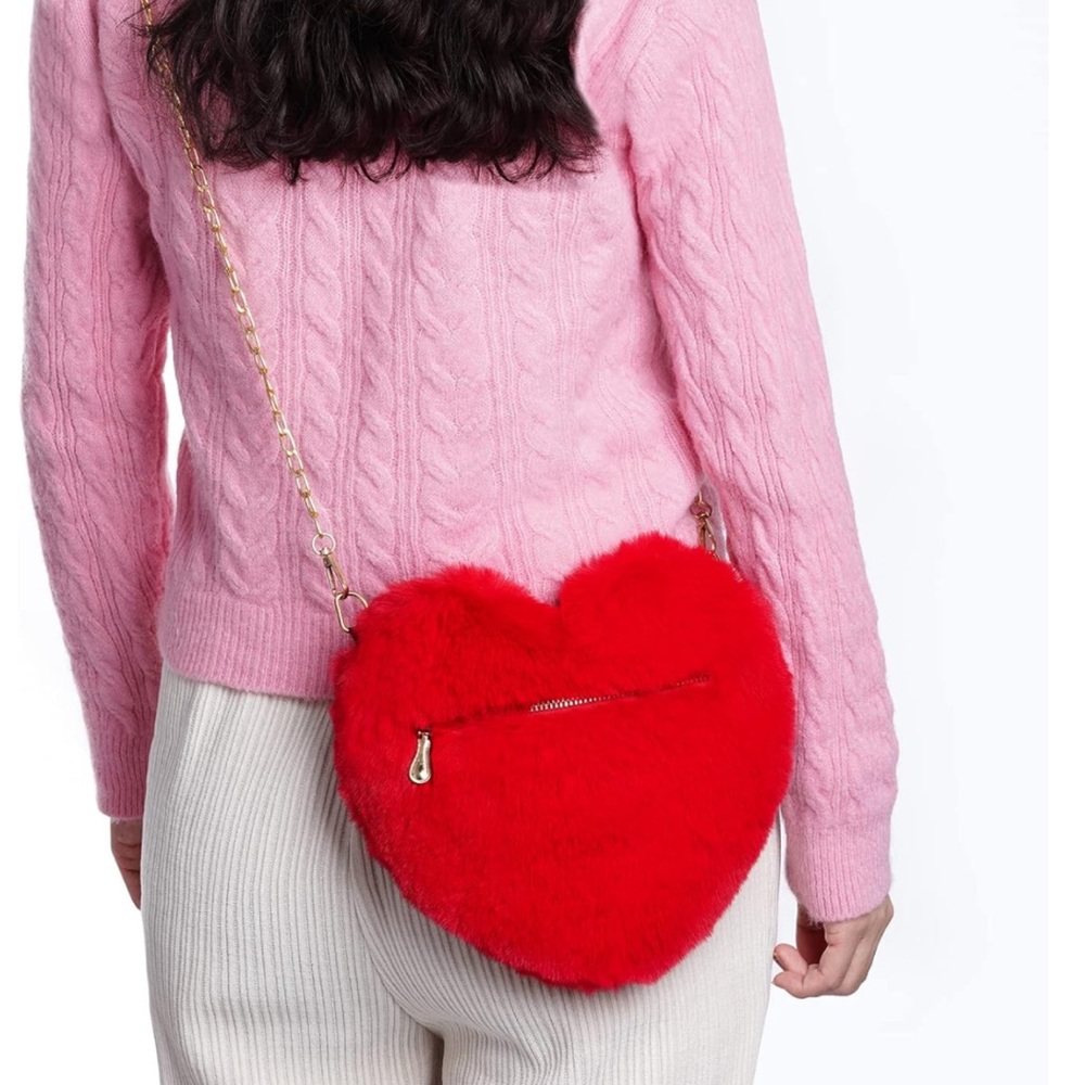 Heart Shaped Fluffy Shoulder Bag Fashion Chain Crossbody Bag Cute Zipper Purse